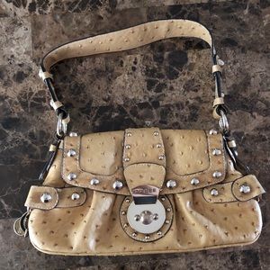 Guess beuge leather shoulder bag with buckle